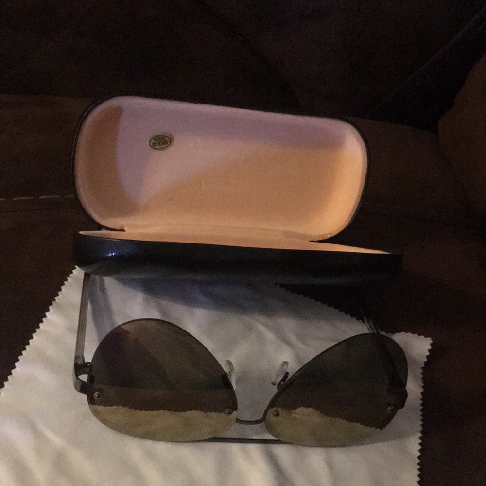 I’m selling lucky brand  sunglasses